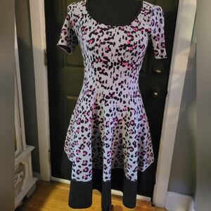 Kate Spade Fuchsia and Black Patterned Fabric
